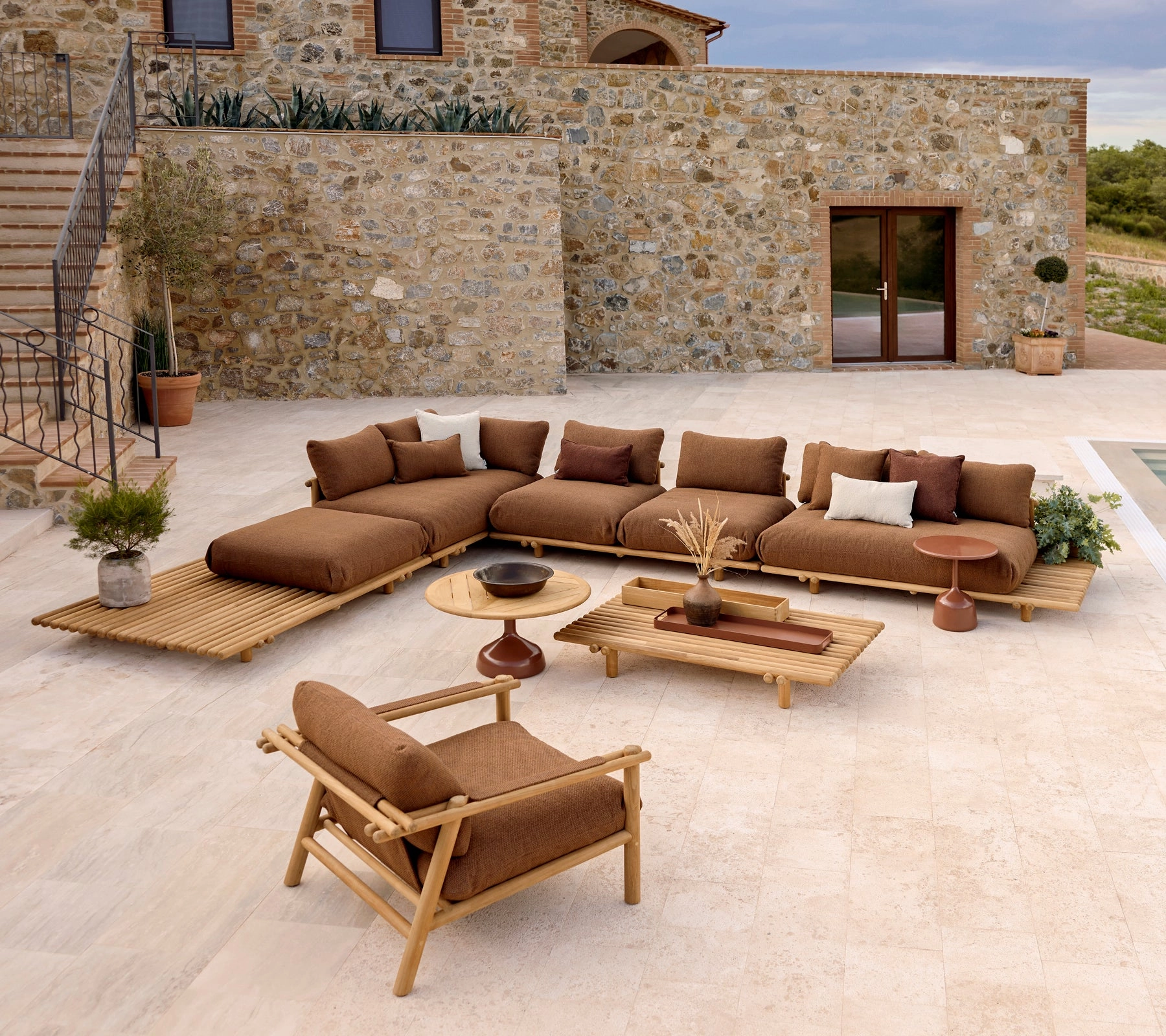 Sticks platform coffee table