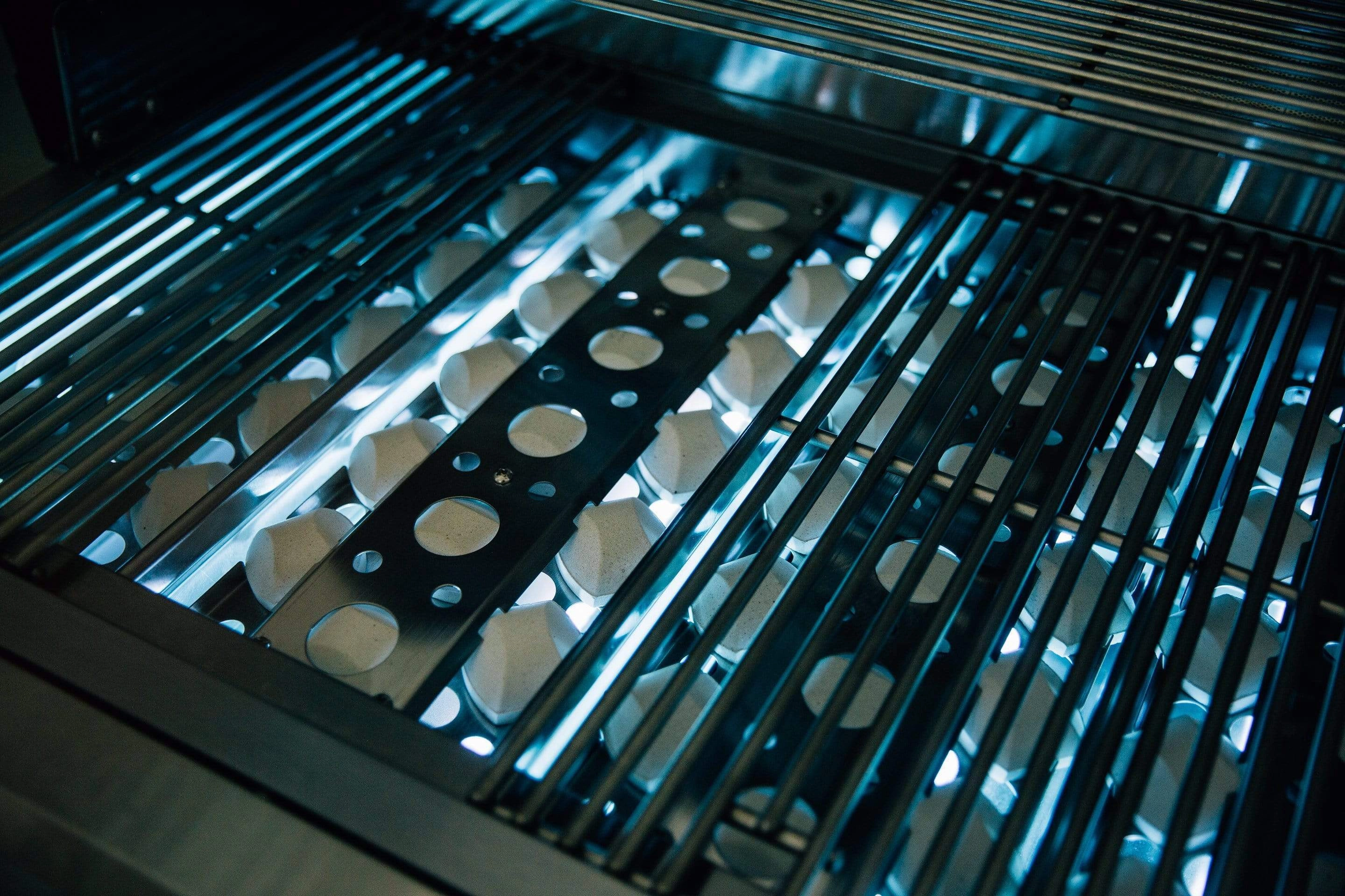 Summerset Sizzler Pro 32" 4-Burner Built-In Gas Grill SIZPRO32