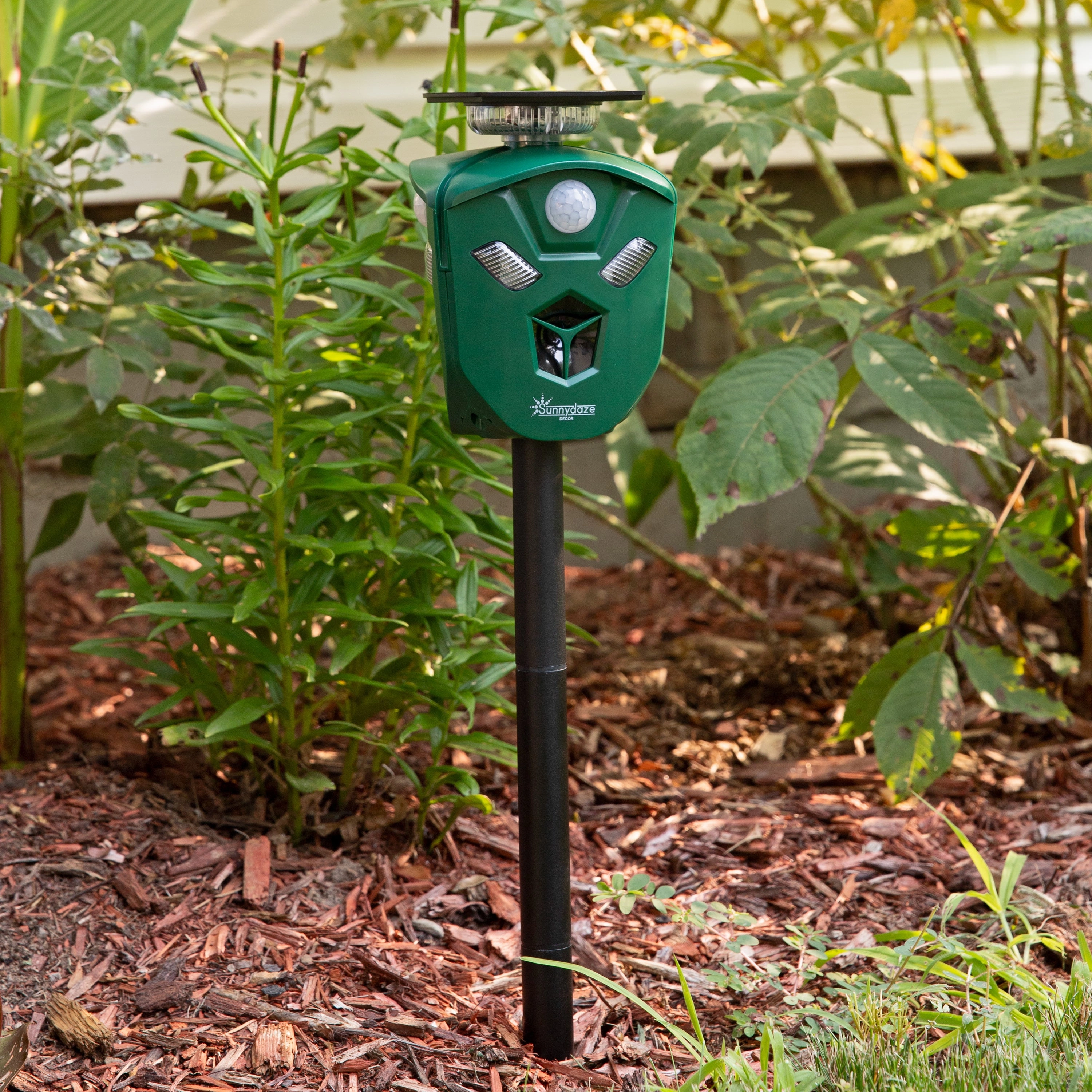 Sunnydaze 360 Solar-Powered Animal Repellent