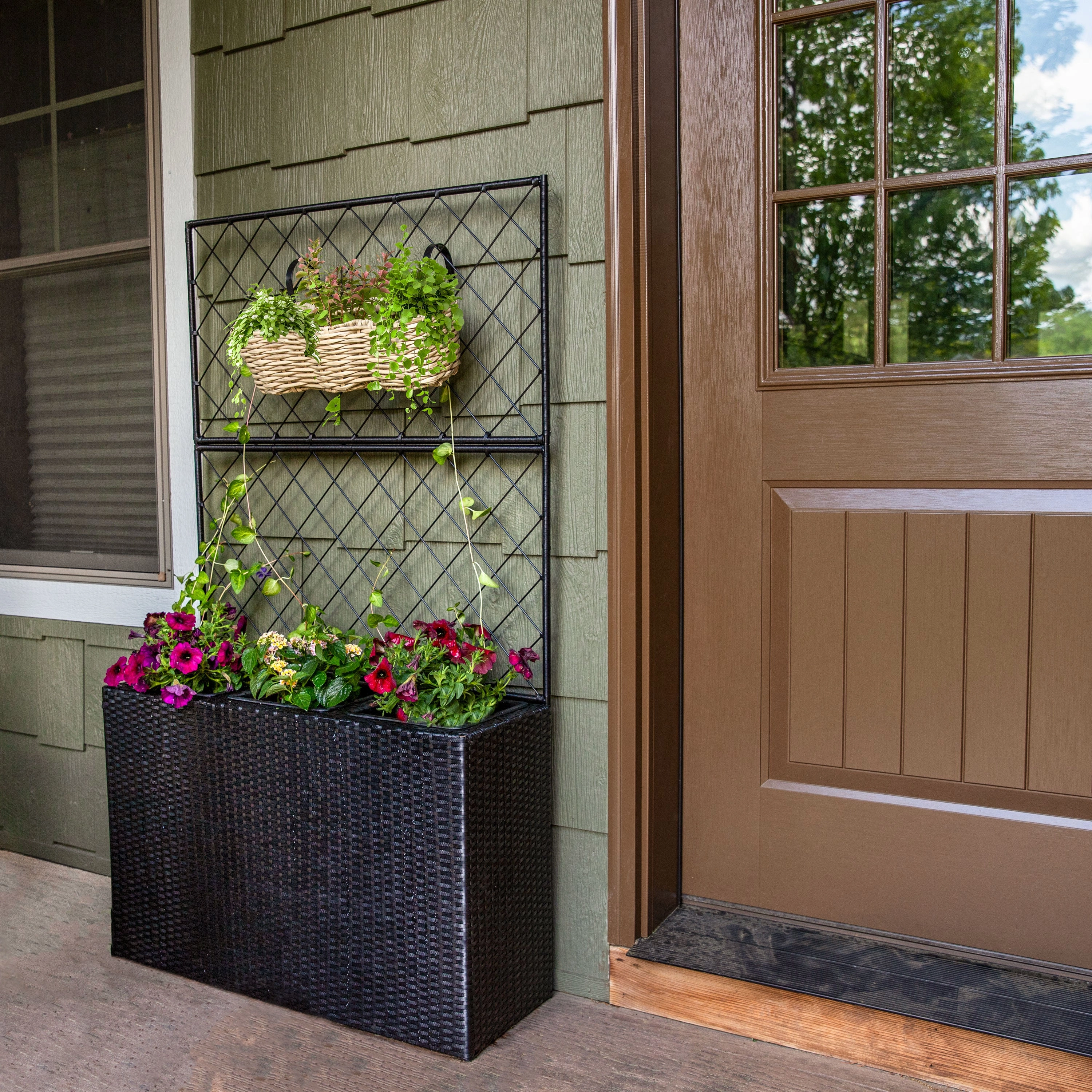 Sunnydaze 3-Section Wicker Planter Box - Black