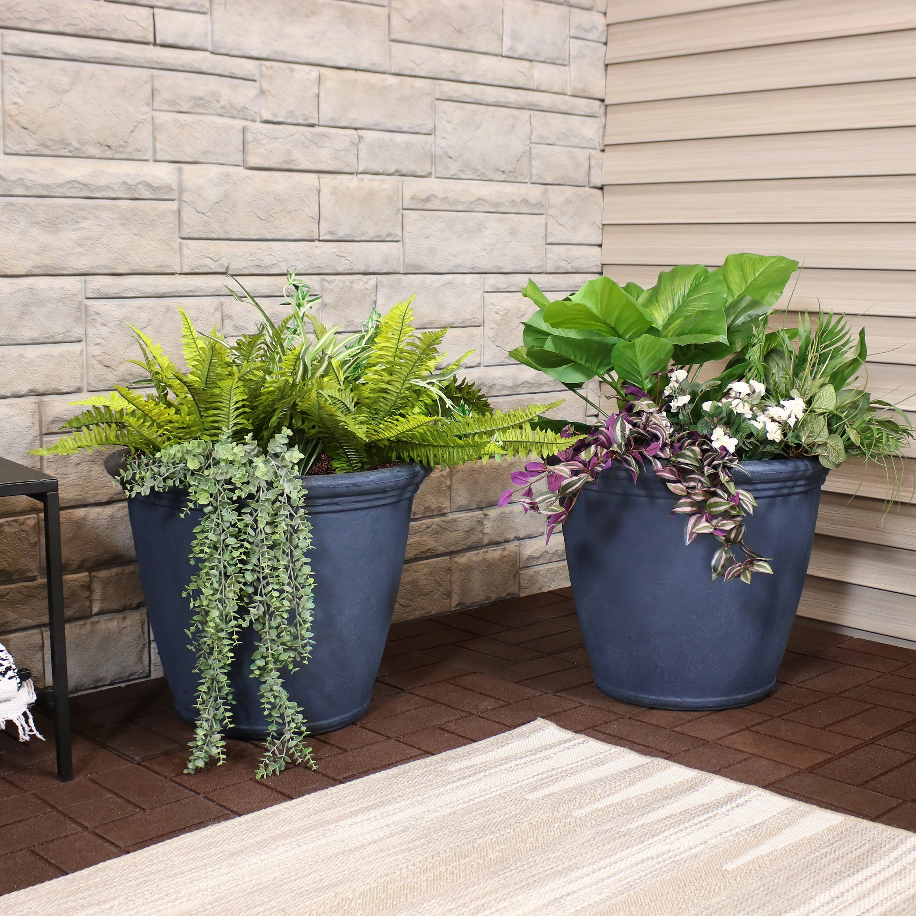Sunnydaze Anjelica Polyresin Outdoor Flowerpot Planter