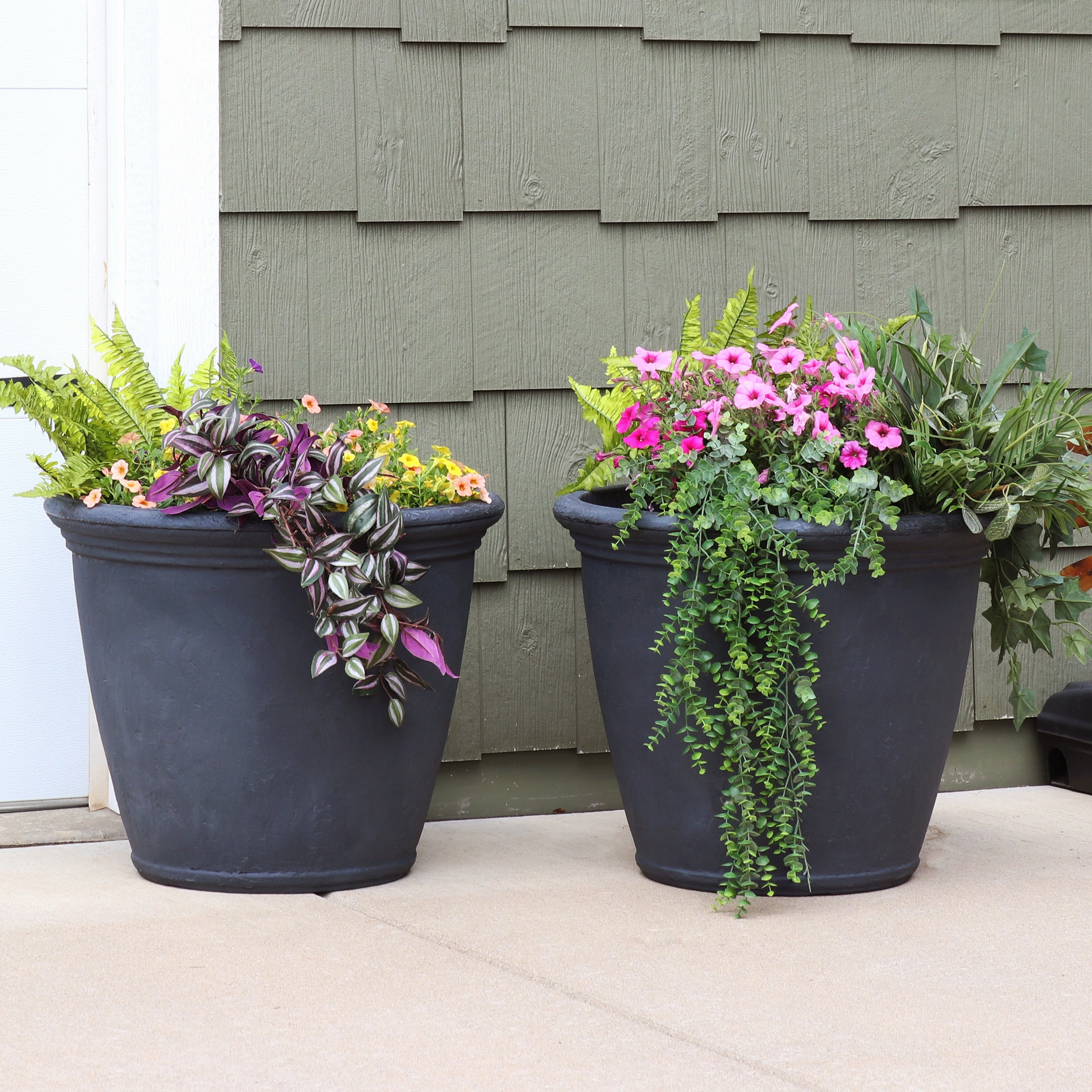 Sunnydaze Anjelica Polyresin Outdoor Flowerpot Planter