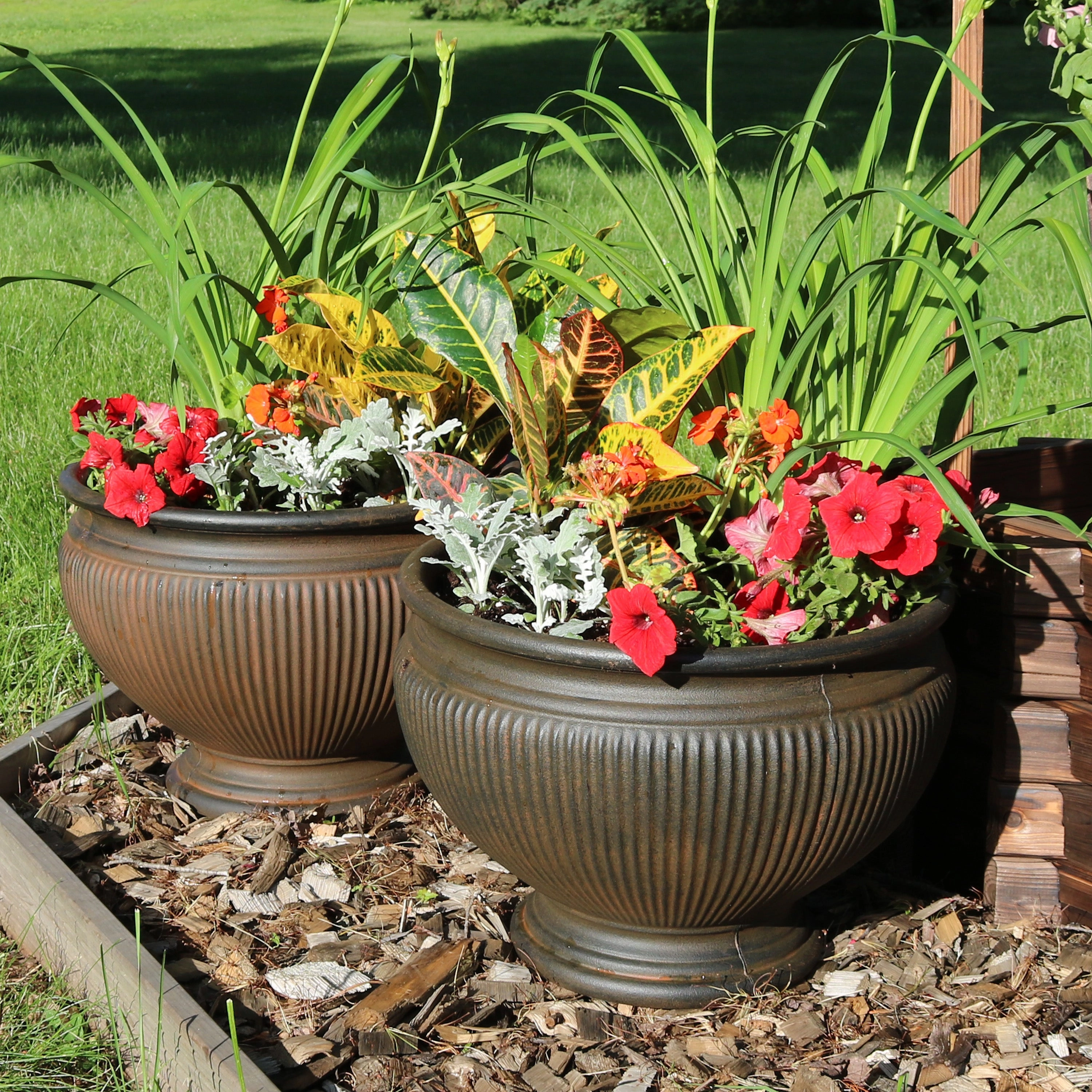 Sunnydaze Elizabeth Ribbed Outdoor Garden Planter Urn - Rust - 15"