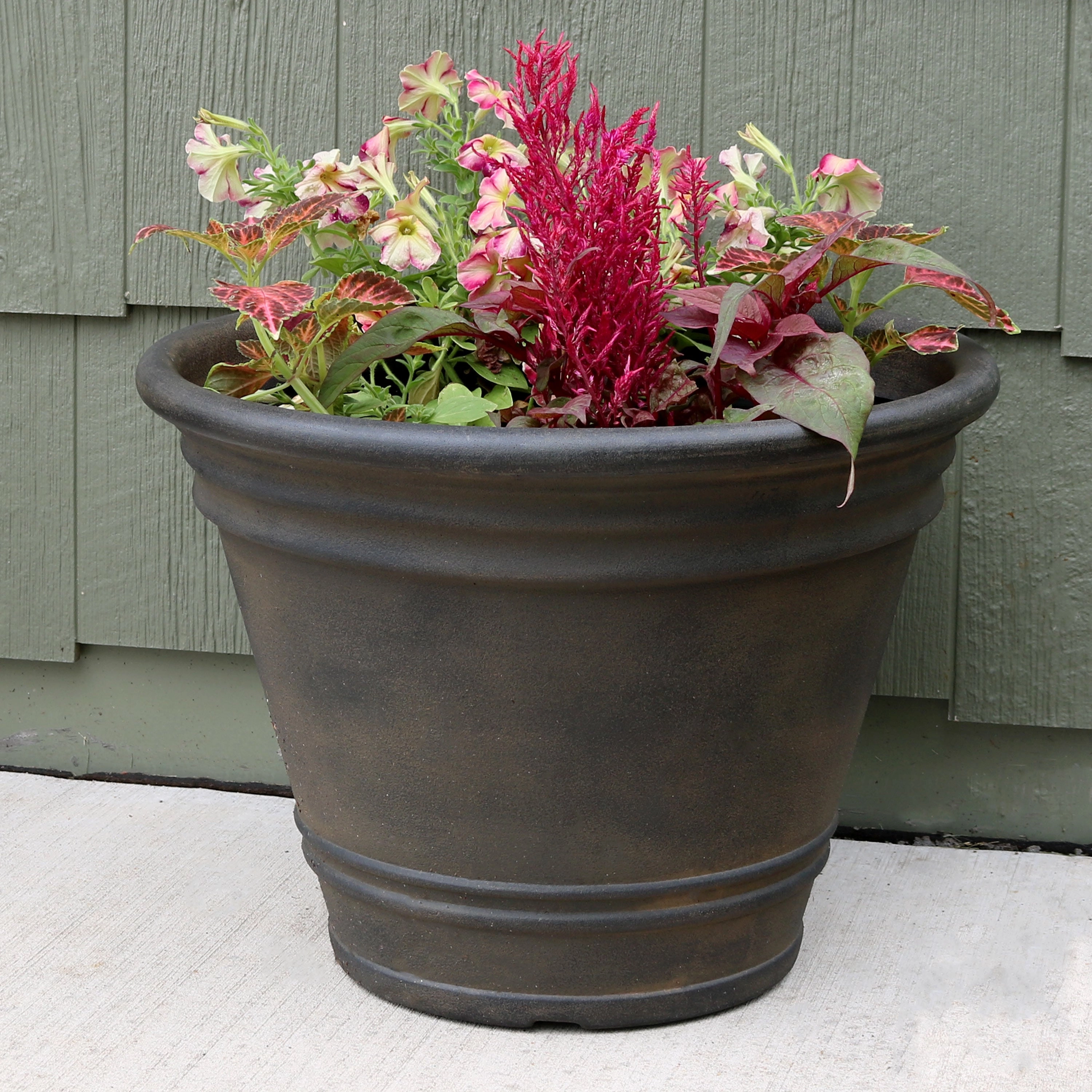 Sunnydaze Franklin Polyresin Outdoor Flowerpot Planter