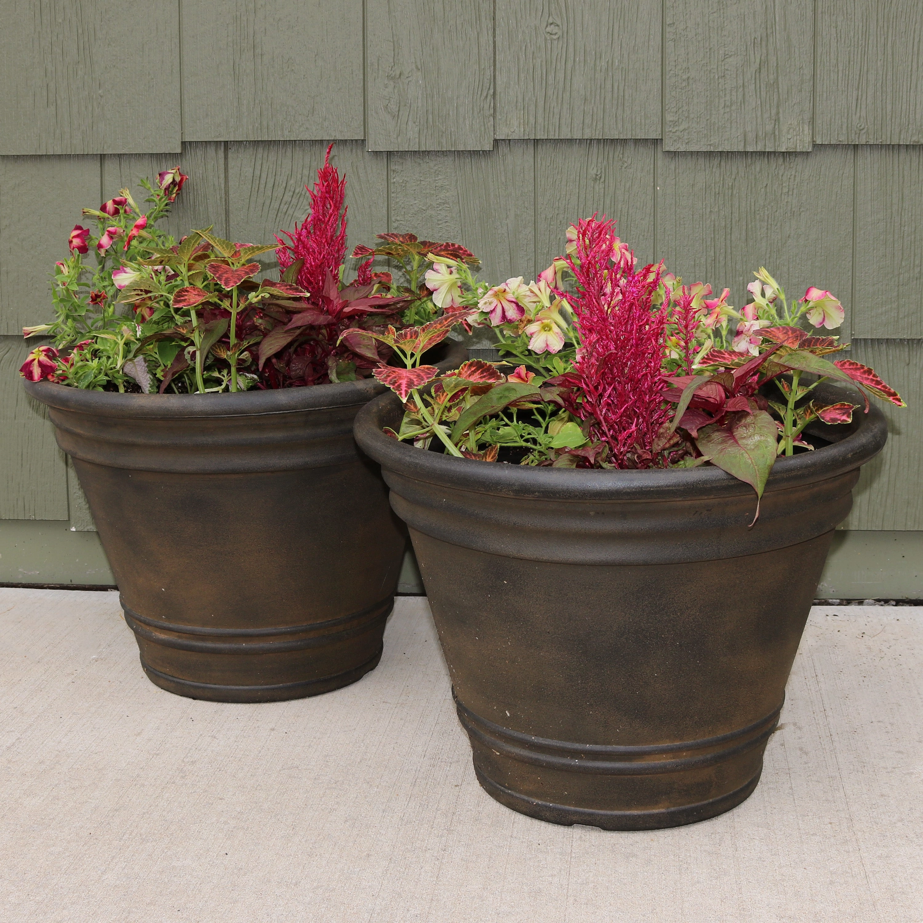 Sunnydaze Franklin Polyresin Outdoor Flowerpot Planter