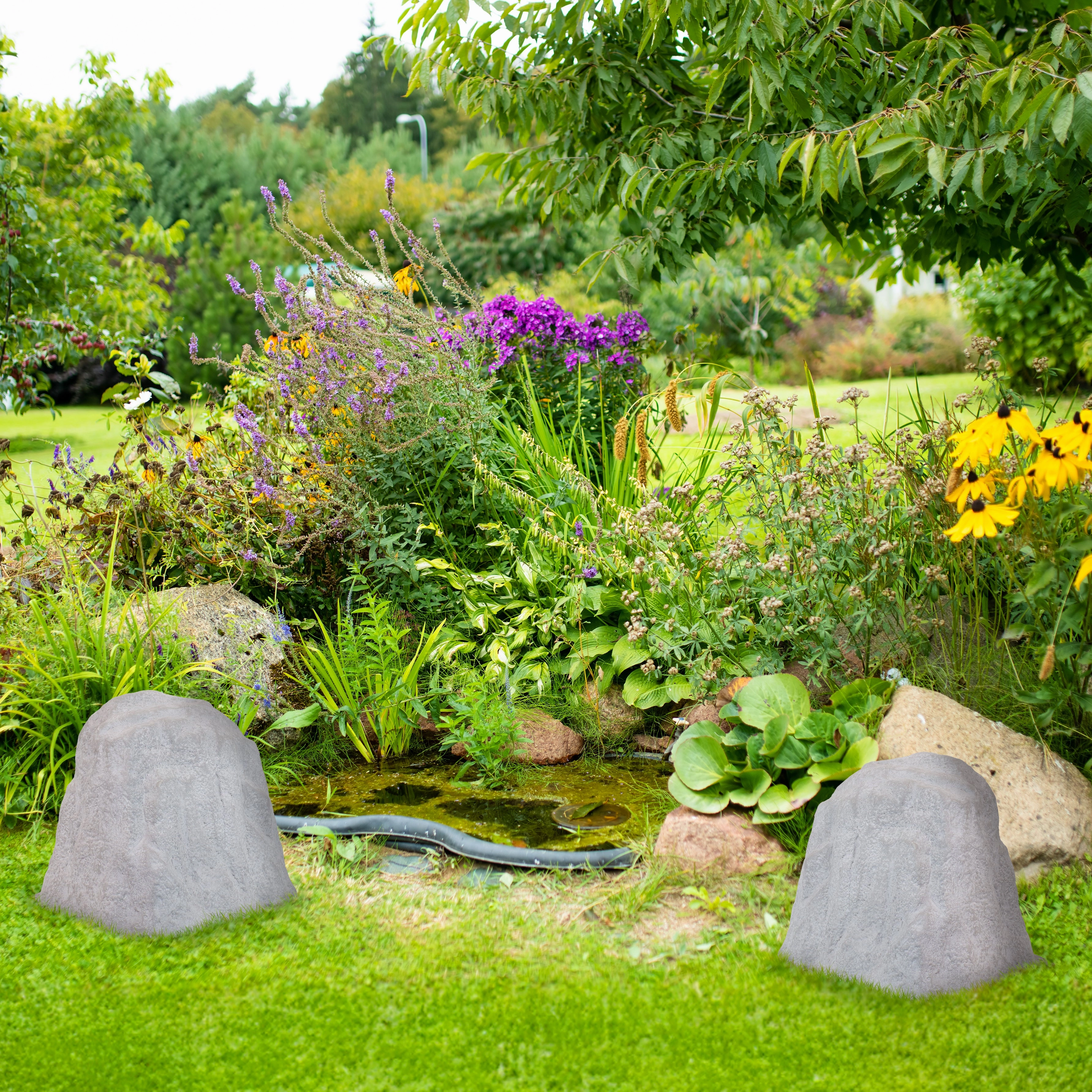 Sunnydaze Polyresin Landscape Rock Cover with Stakes