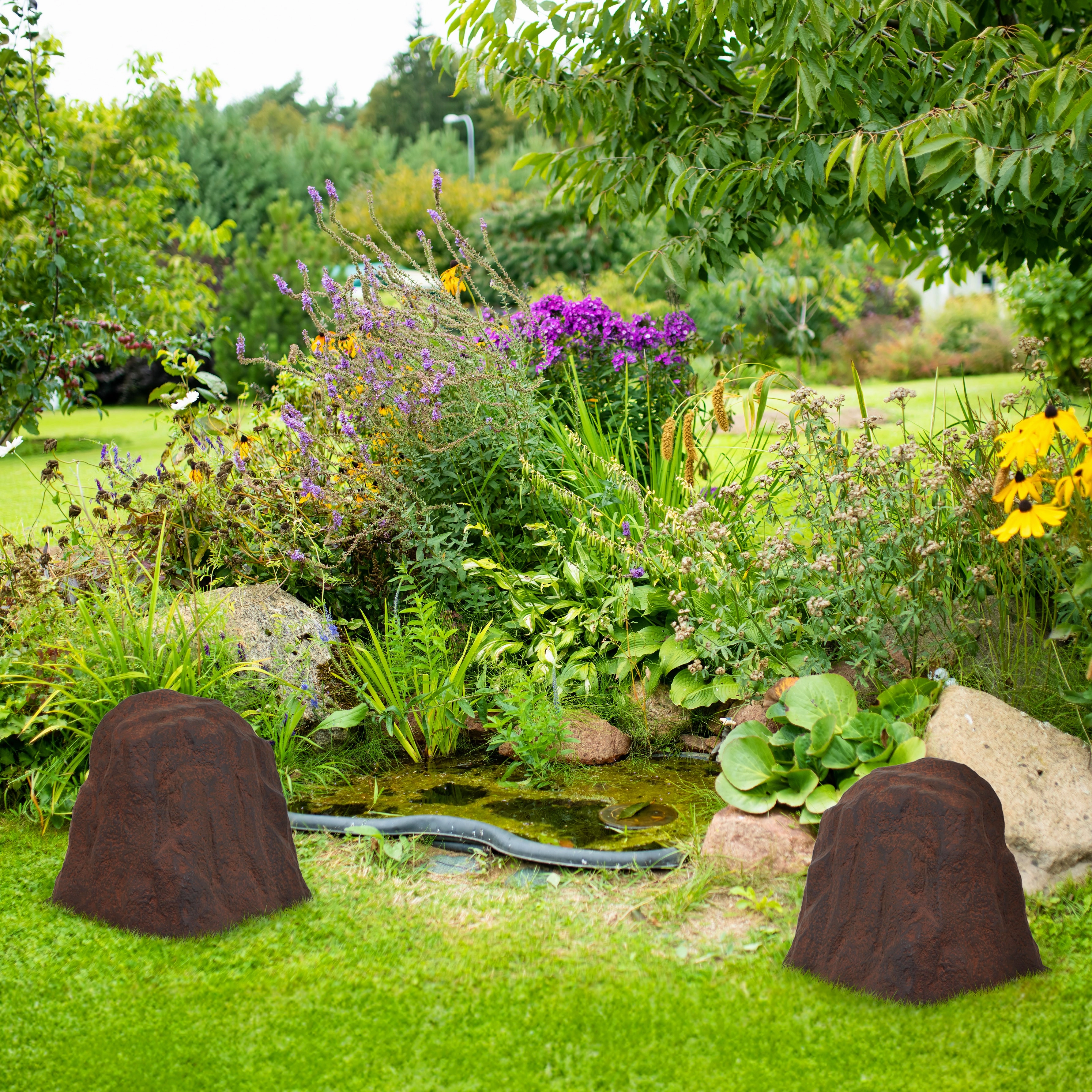 Sunnydaze Polyresin Landscape Rock Cover with Stakes