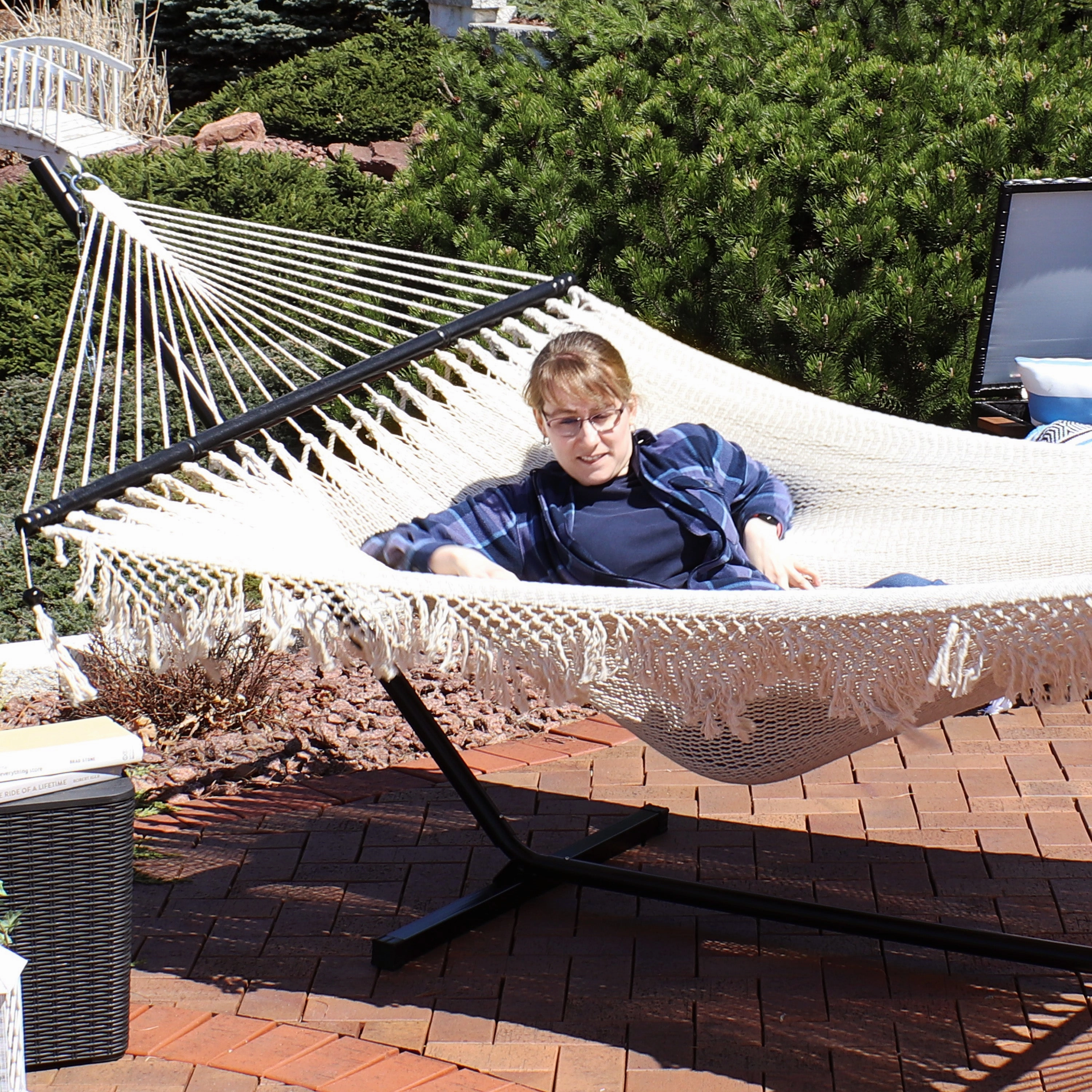 Sunnydaze Woven Double Hammock with Spreader Bars