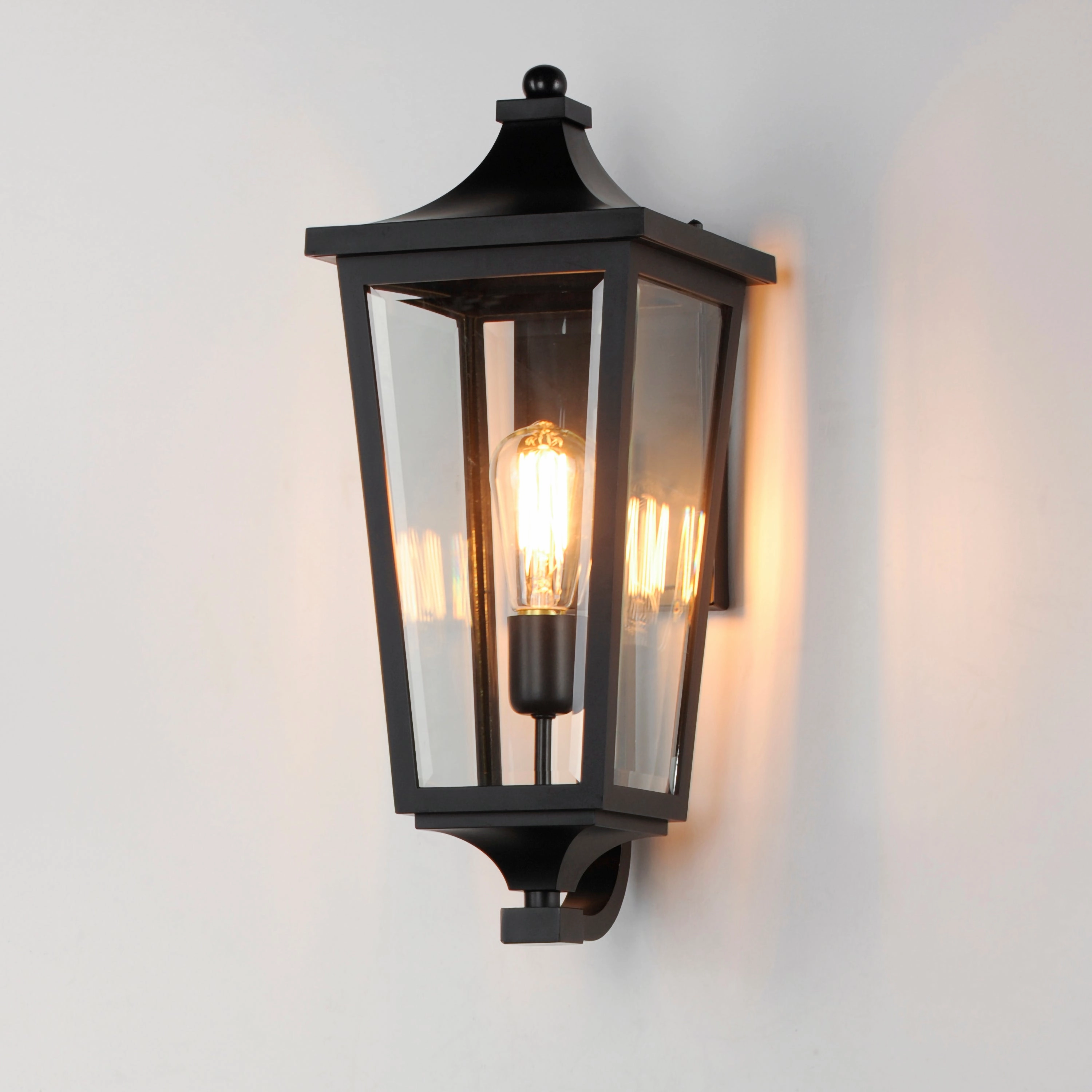 Sutton Place VX 1-Light Outdoor Sconce