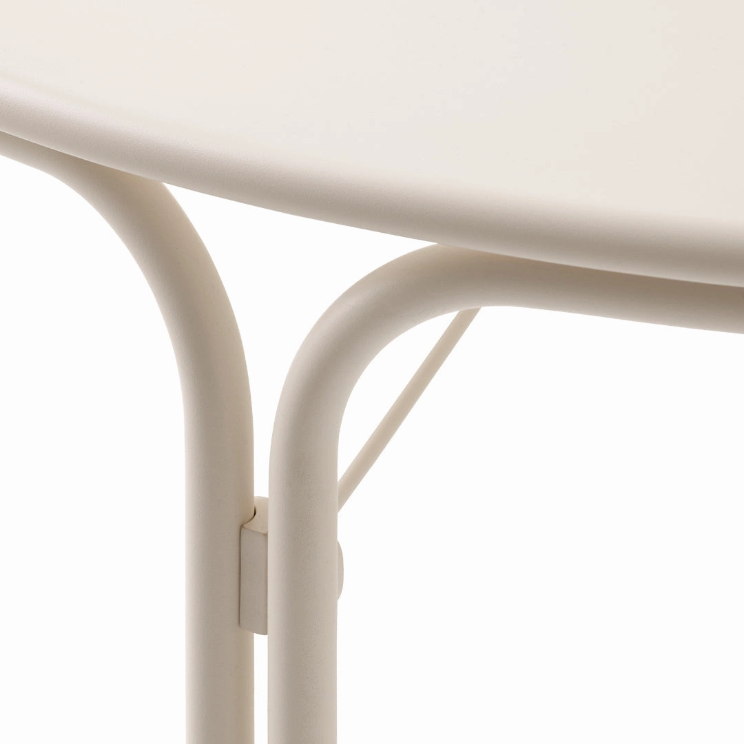 Thorvald SC98 Outdoor Dining Table