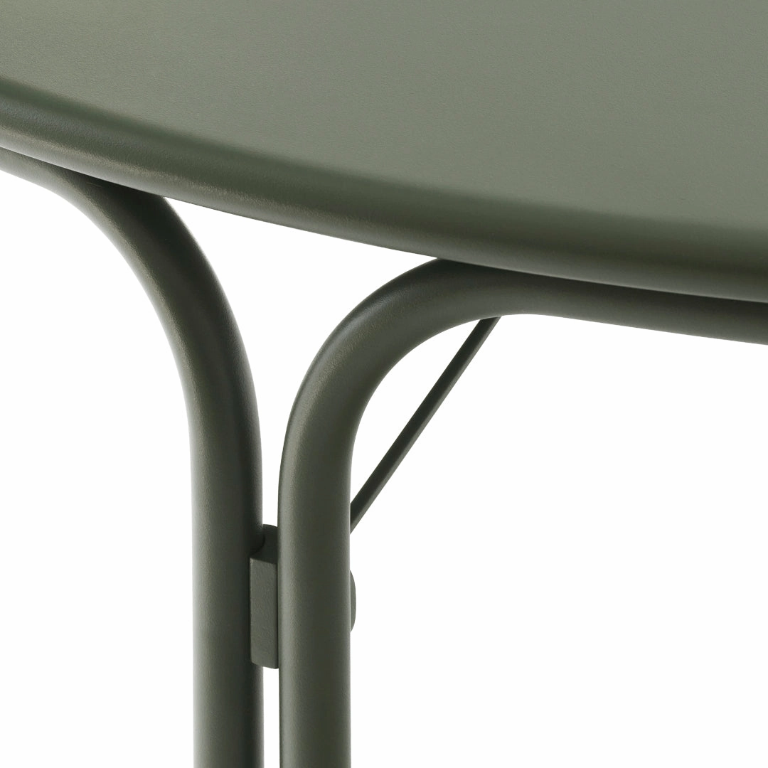 Thorvald SC98 Outdoor Dining Table
