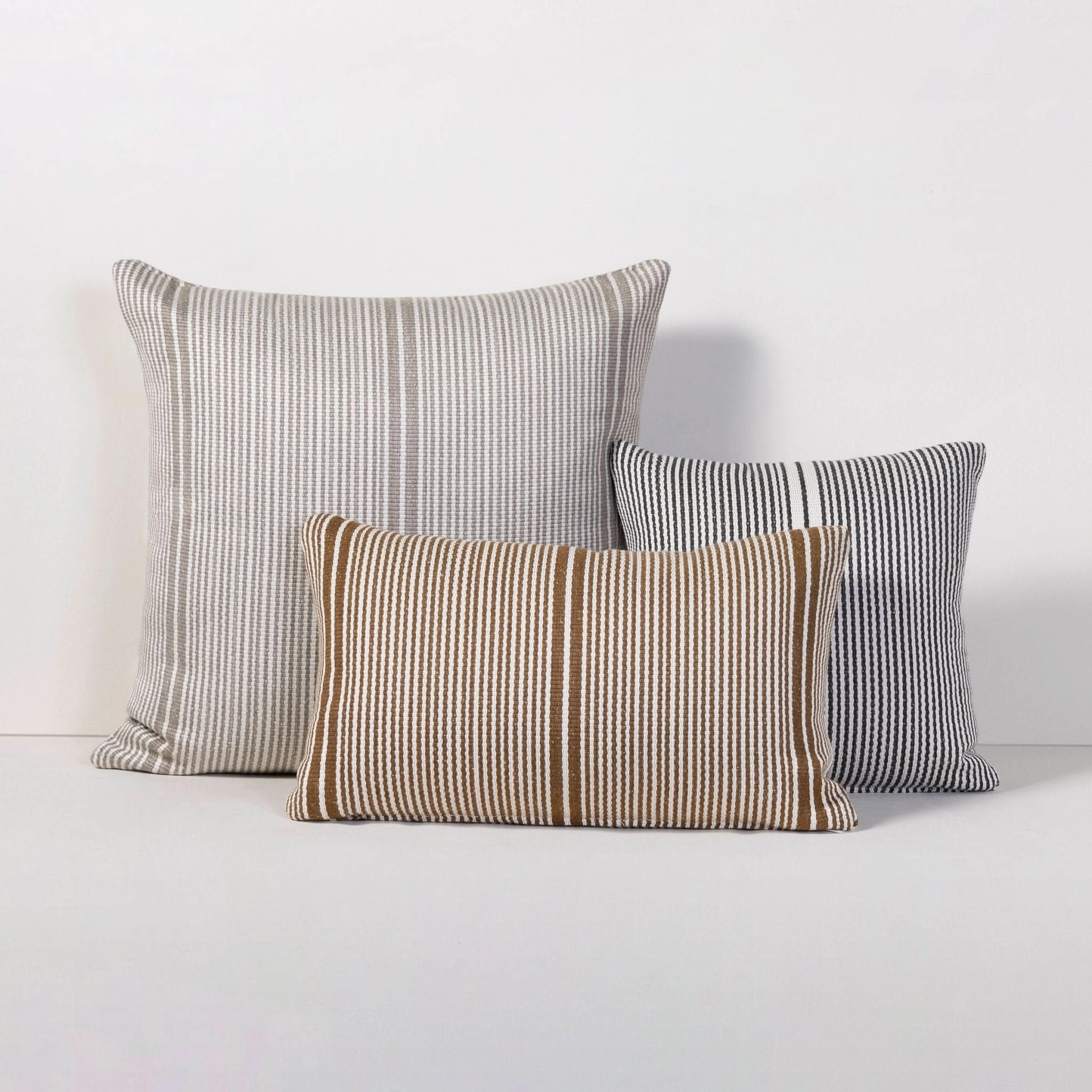 Throw Pillow - Bateau Classic