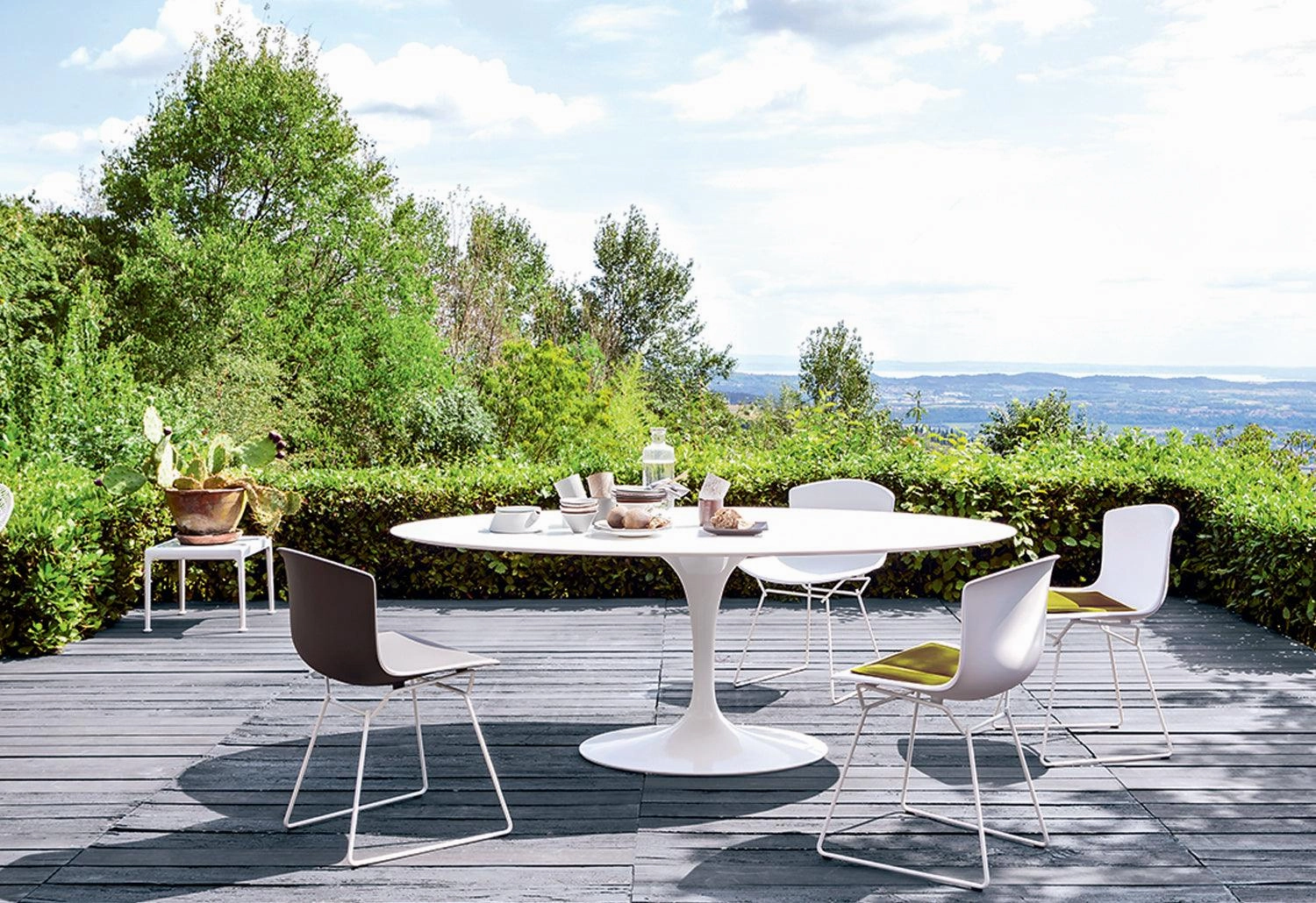 Tulip Outdoor Dining Table