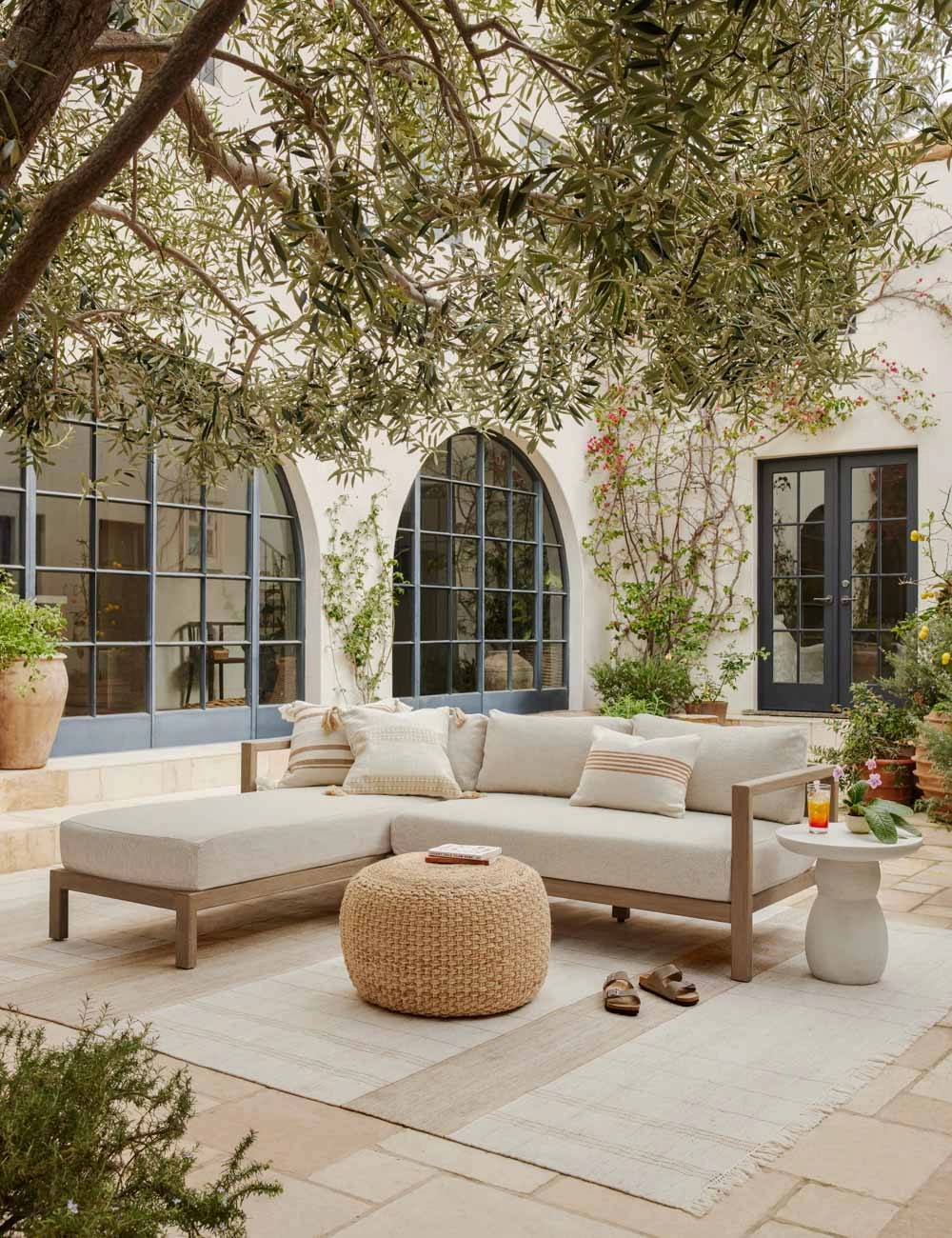 Valencia Indoor / Outdoor Rugwaterproof outdoor patio rug