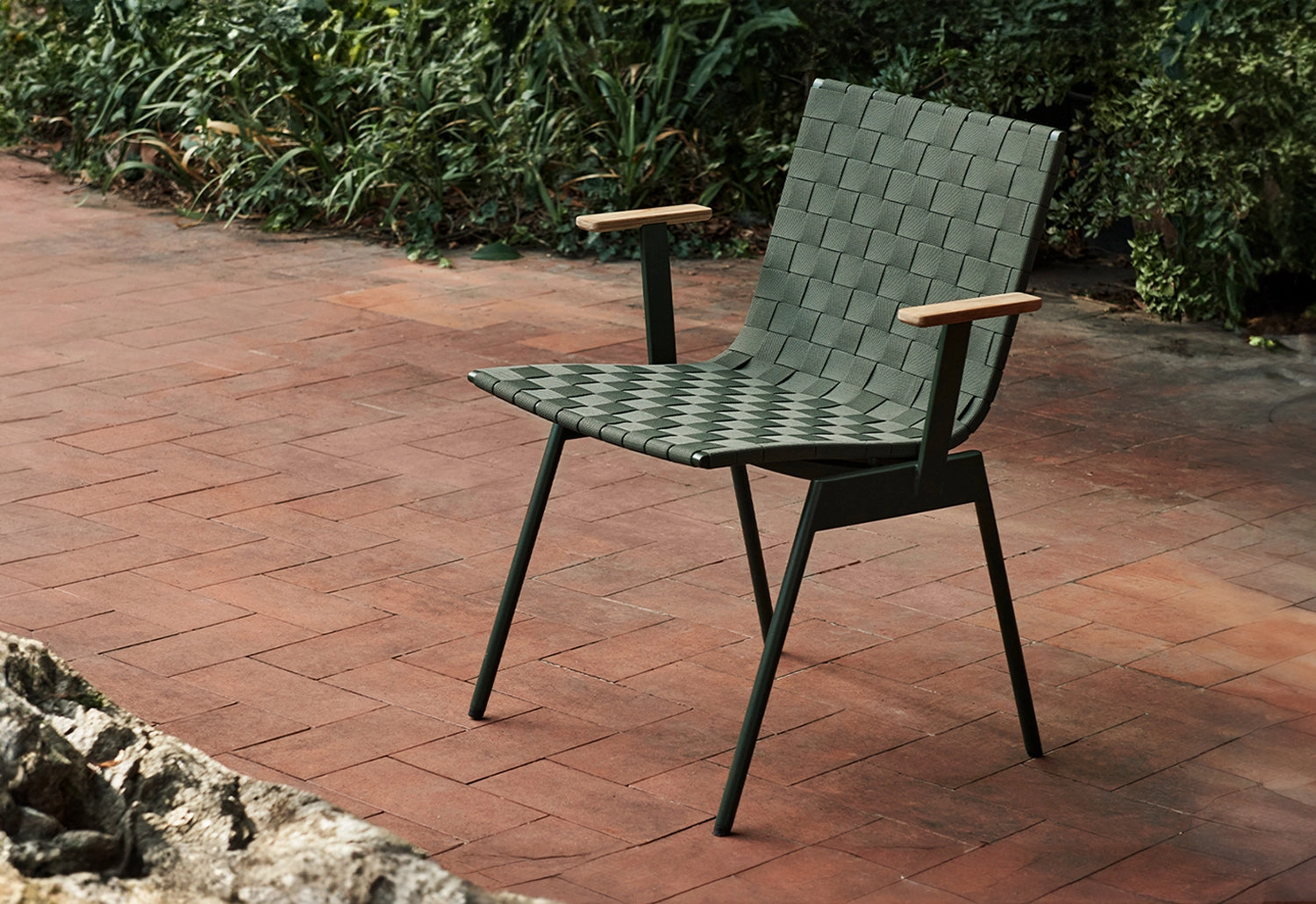 Ville Armchair