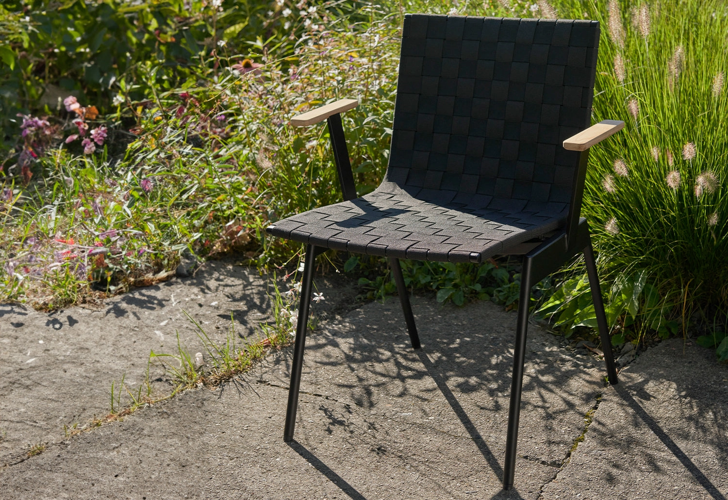 Ville Armchair