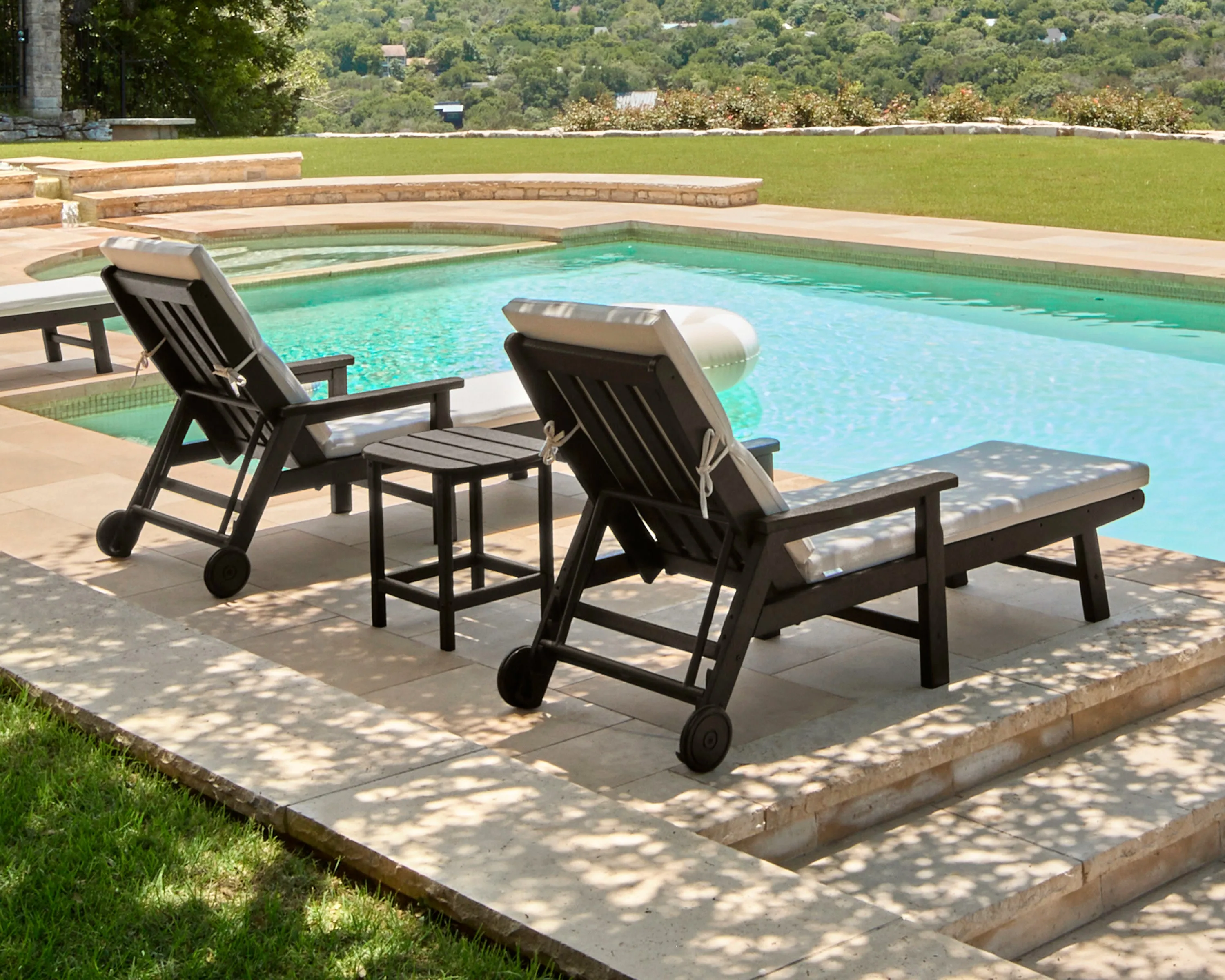 Vineyard 3-Piece Chaise with Arms and Wheels Set