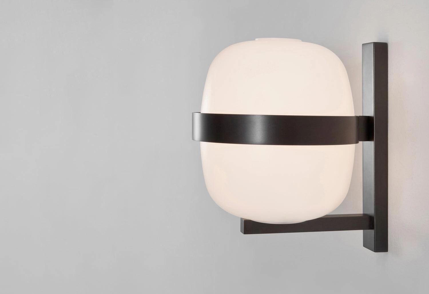 Wally Wall Light