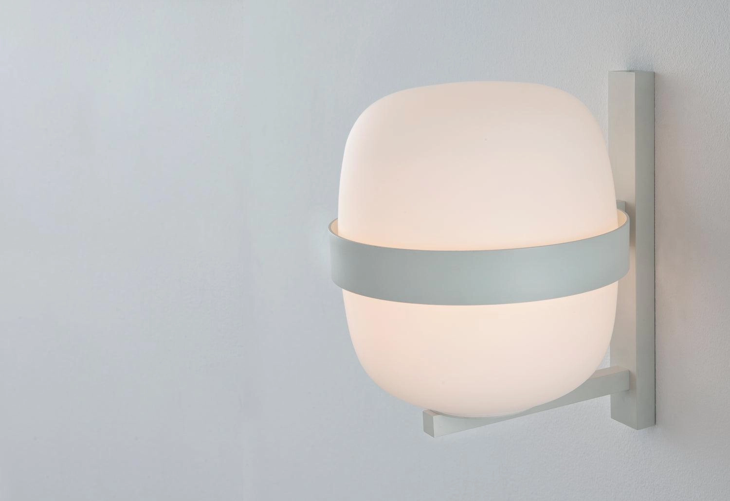 Wally Wall Light