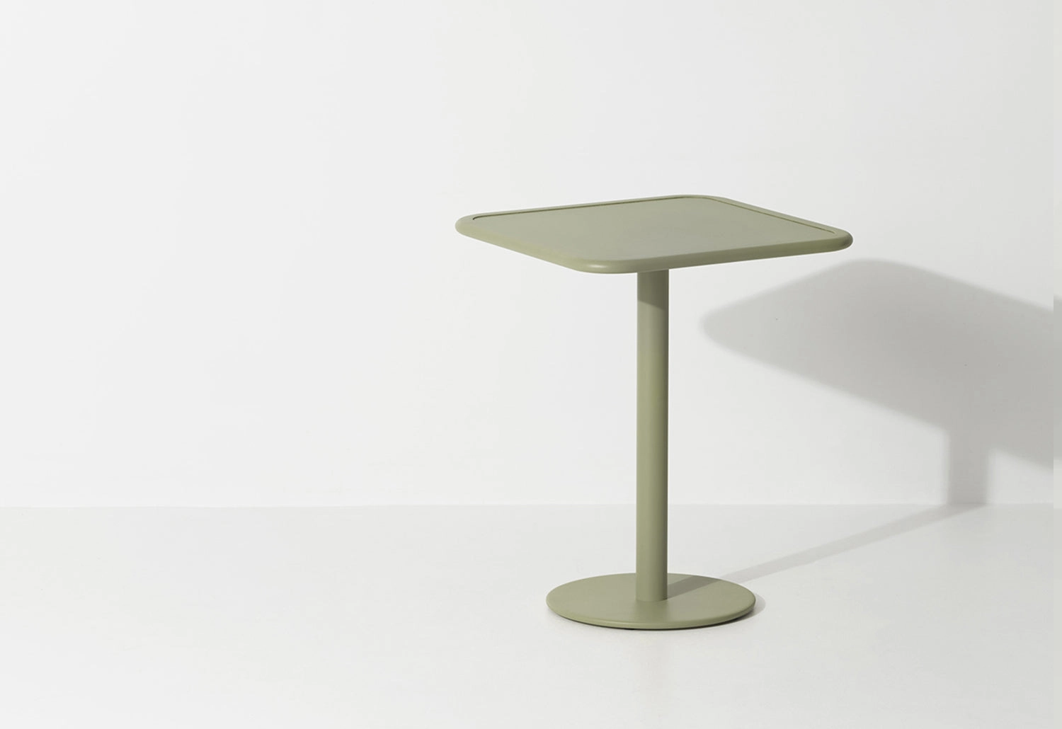 Week-End Bistro Table | Squareoutdoor patio furniture set