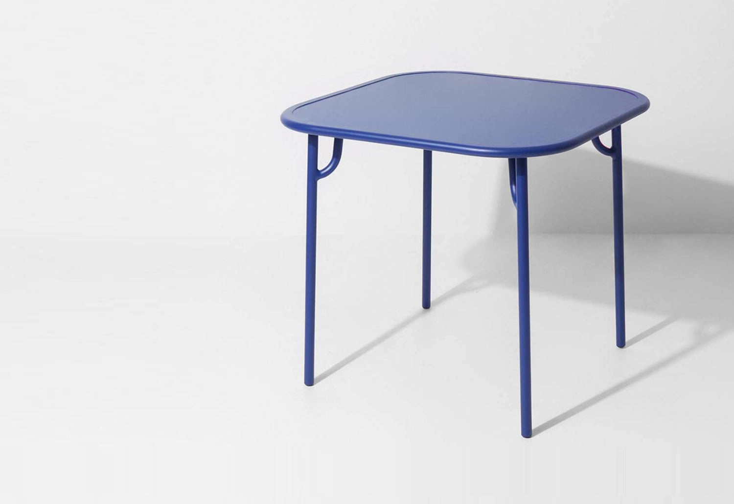 Week-End Square Table