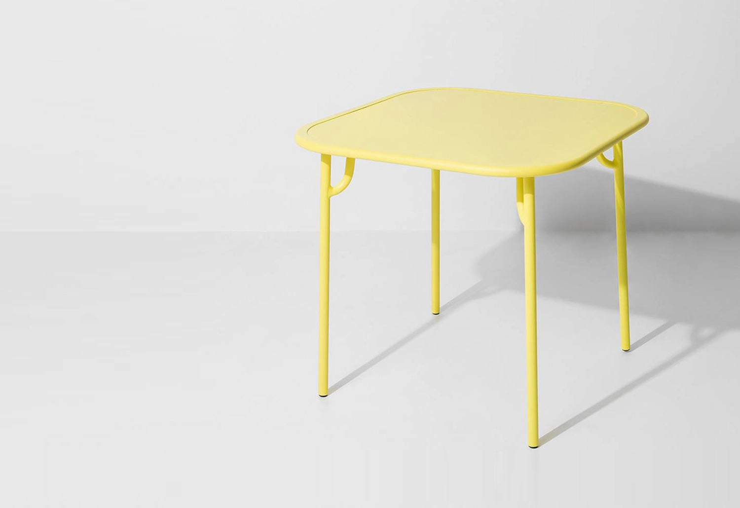 Week-End Square Table
