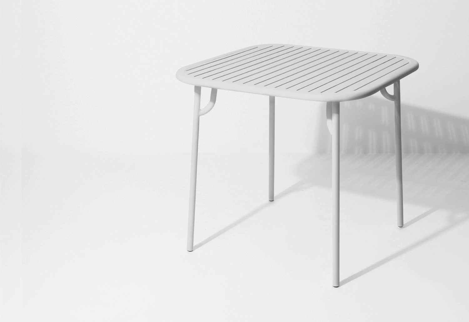 Week-End Square Table
