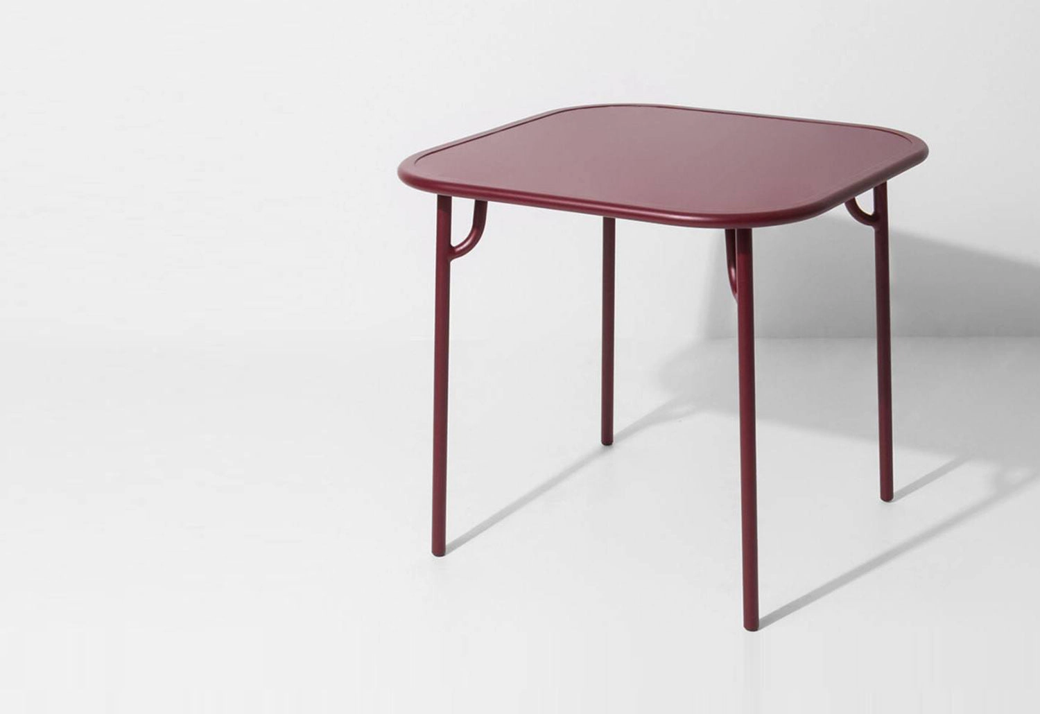 Week-End Square Table