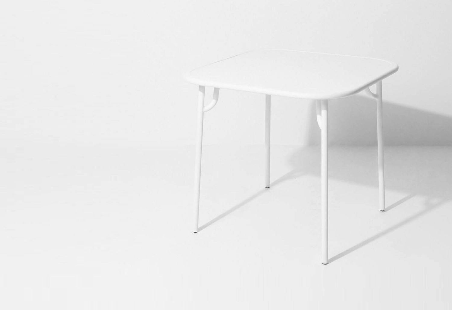 Week-End Square Table