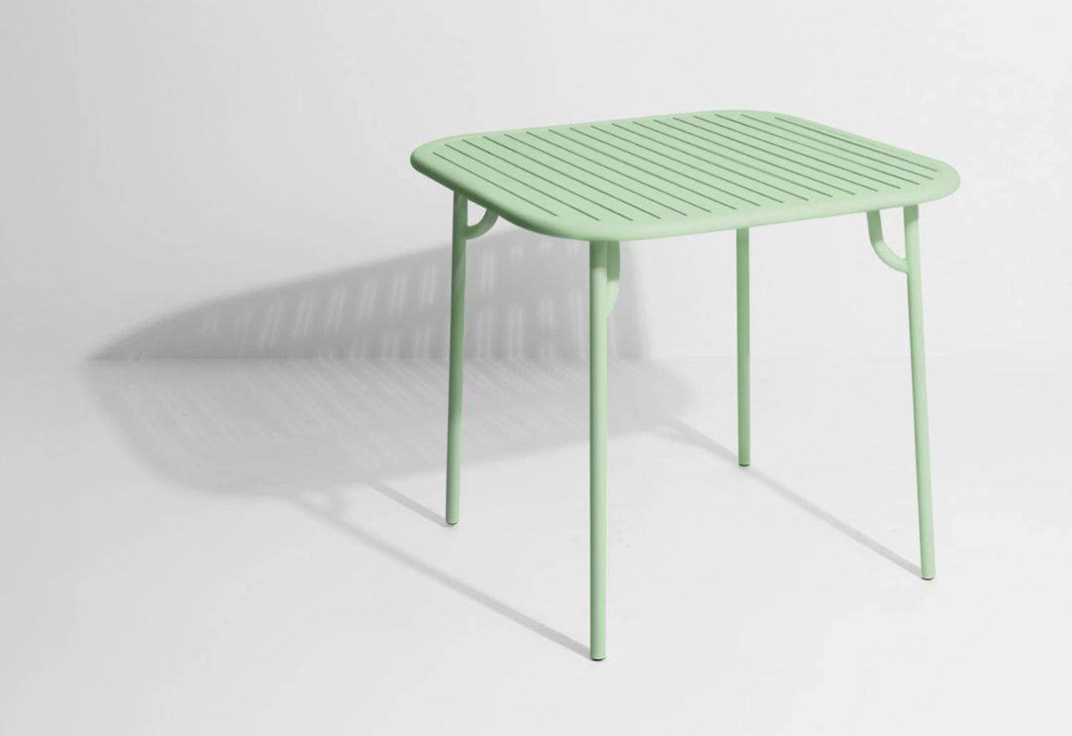 Week-End Square Table