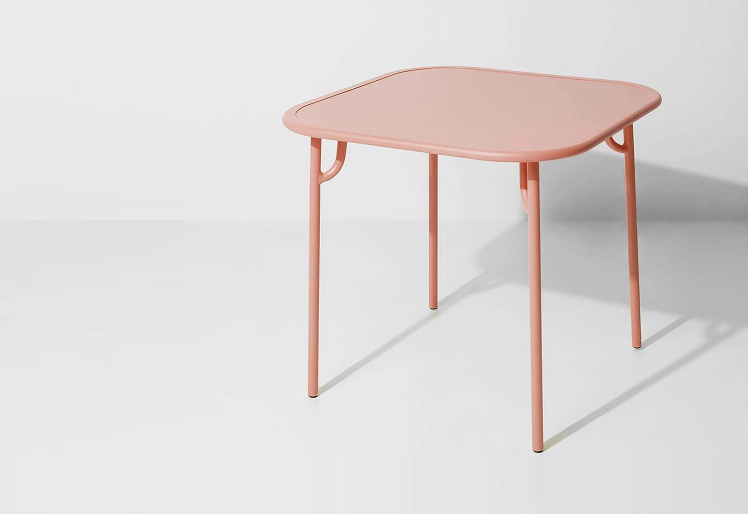 Week-End Square Table