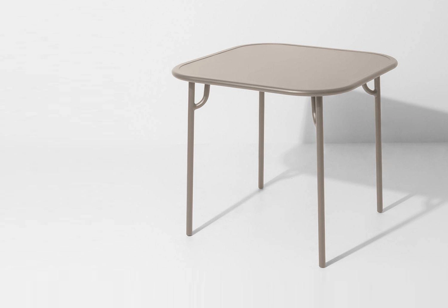 Week-End Square Table