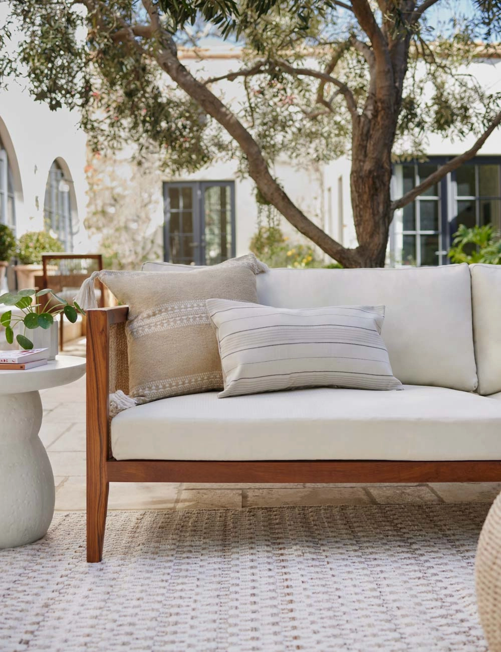 Whitehaven Indoor / Outdoor Pillow
