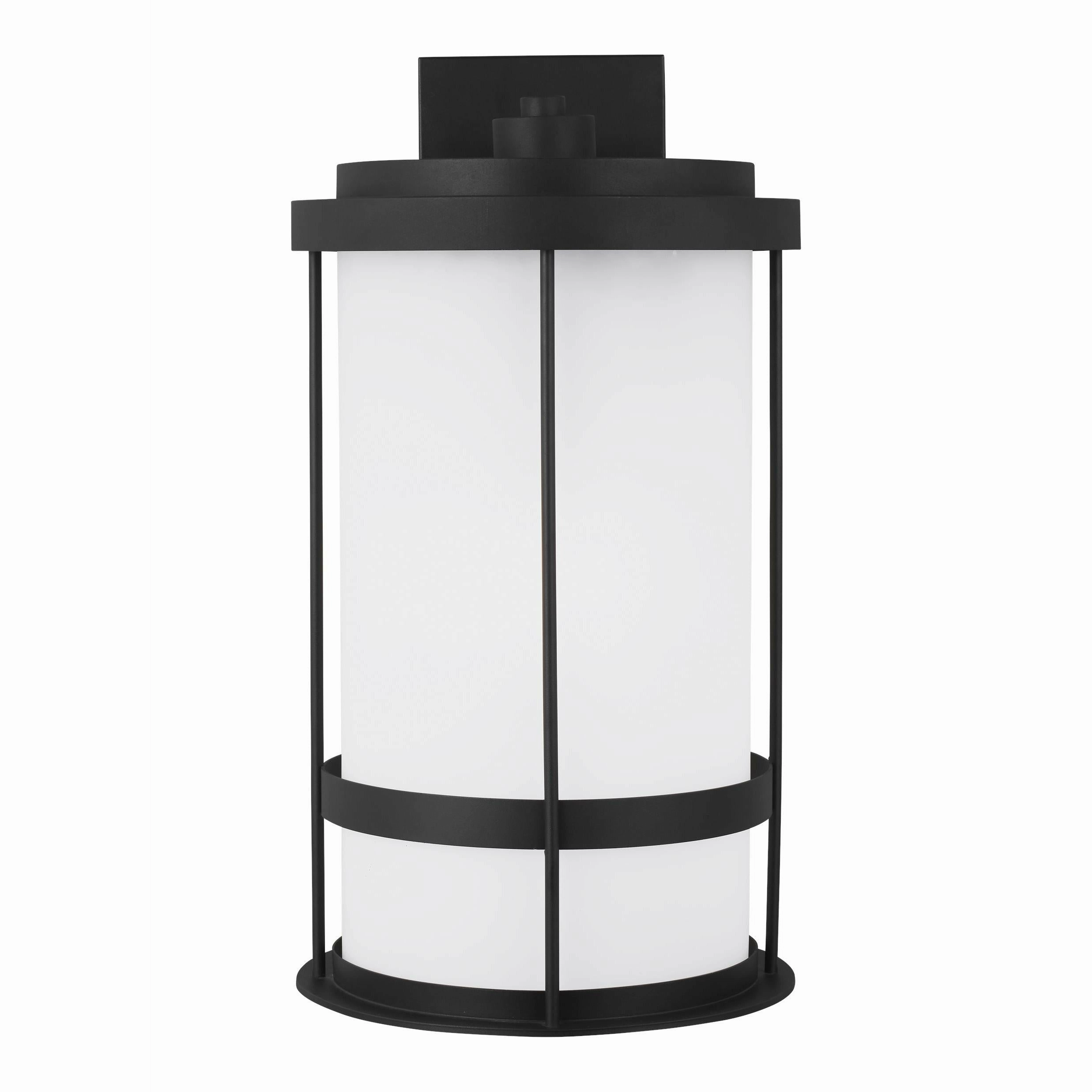 Wilburn Extra Large 1-Light Outdoor Wall Light (with Bulb)Weatherproof outdoor lighting